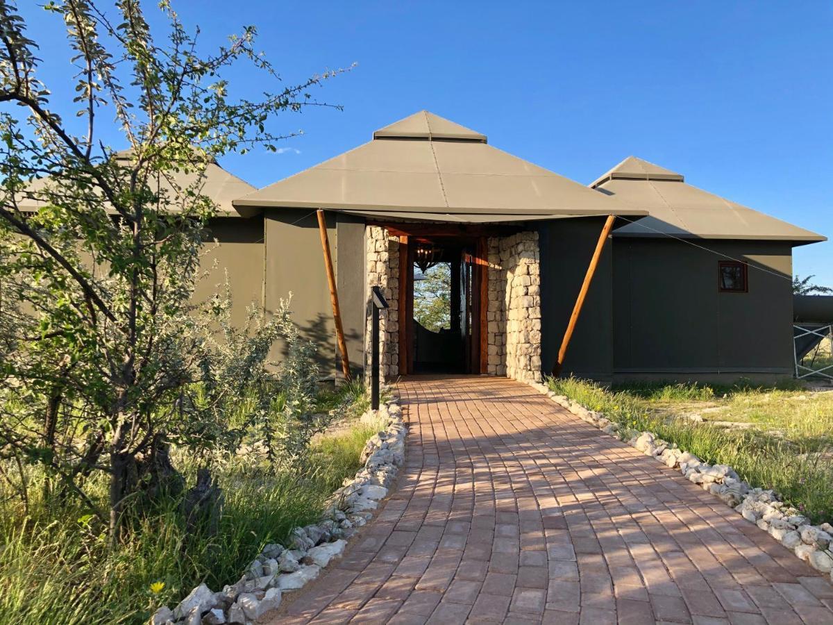Etosha Oberland Lodge Okaukuejo Exterior foto